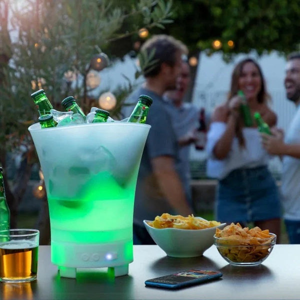 Frapieră cu Boxă, LED, Bluetooth - Prietenii tăi o vor adora!